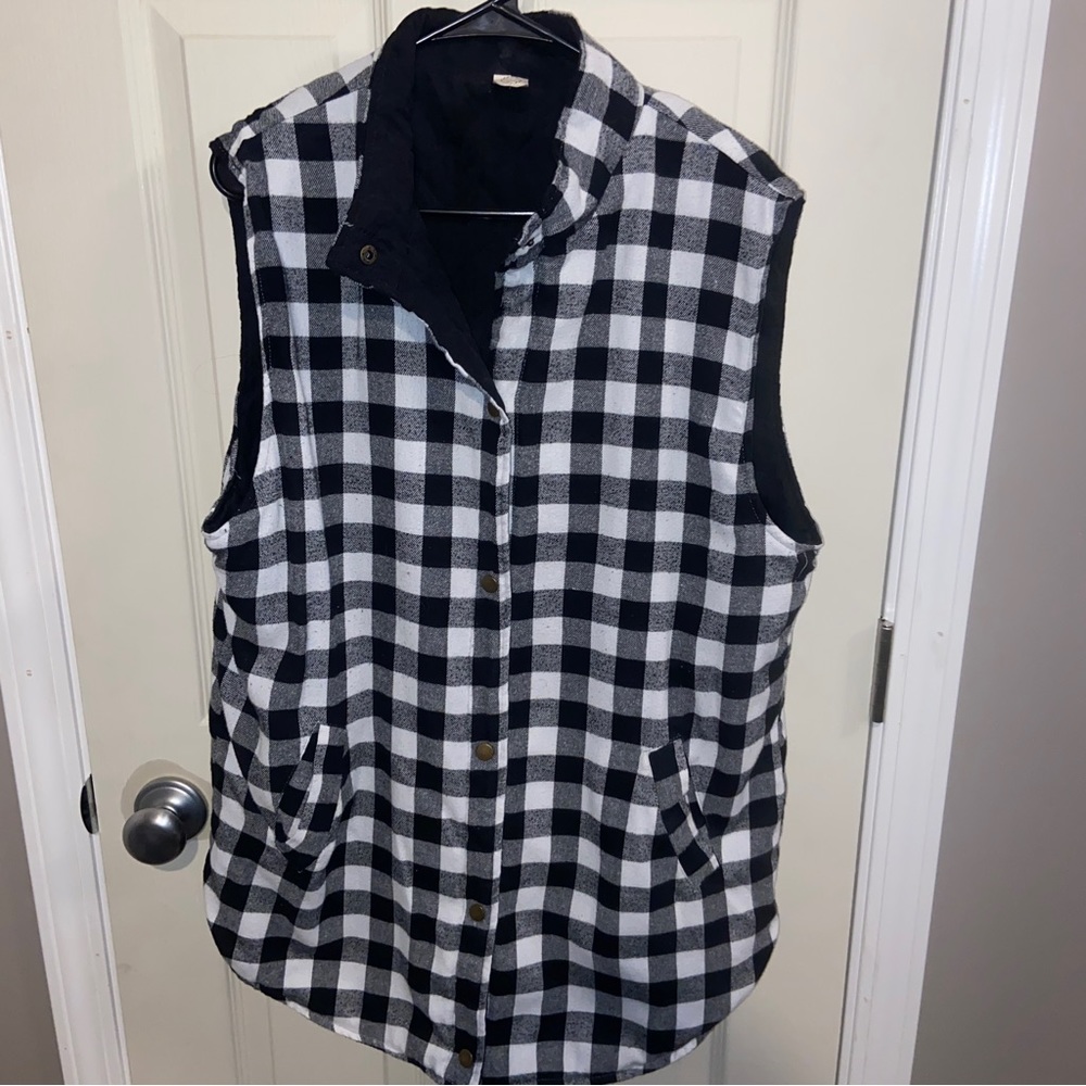 Sunshine & Rodeos womens vest 3XL black white check.